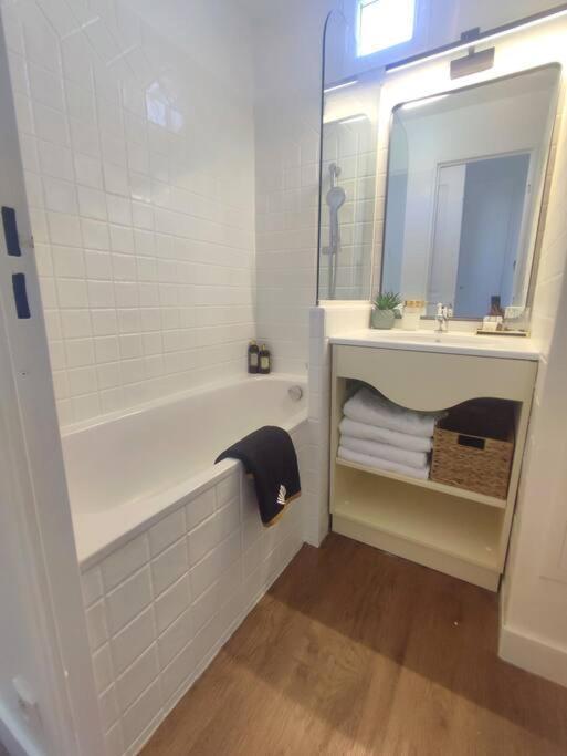 Chez Adriana Appartement Cosy Avec Jardin, Proche Plage Grimaud Zewnętrze zdjęcie