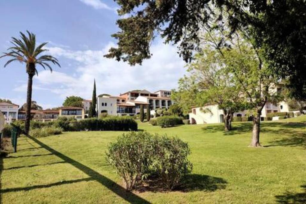 Chez Adriana Appartement Cosy Avec Jardin, Proche Plage Grimaud Zewnętrze zdjęcie